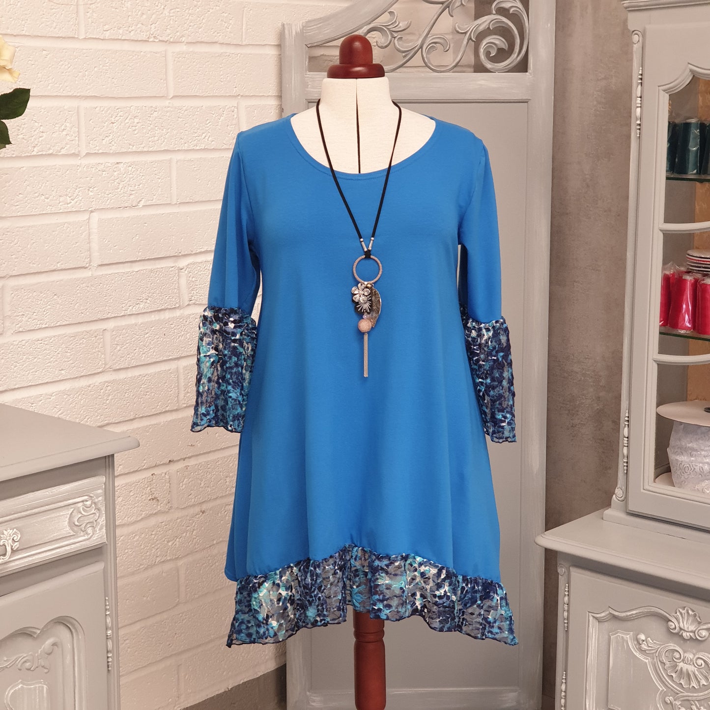 Plus Size Cotton Jersey Handkerchief Top with Lace Cuffs and Bottom [L1281_ROYALBLUE]