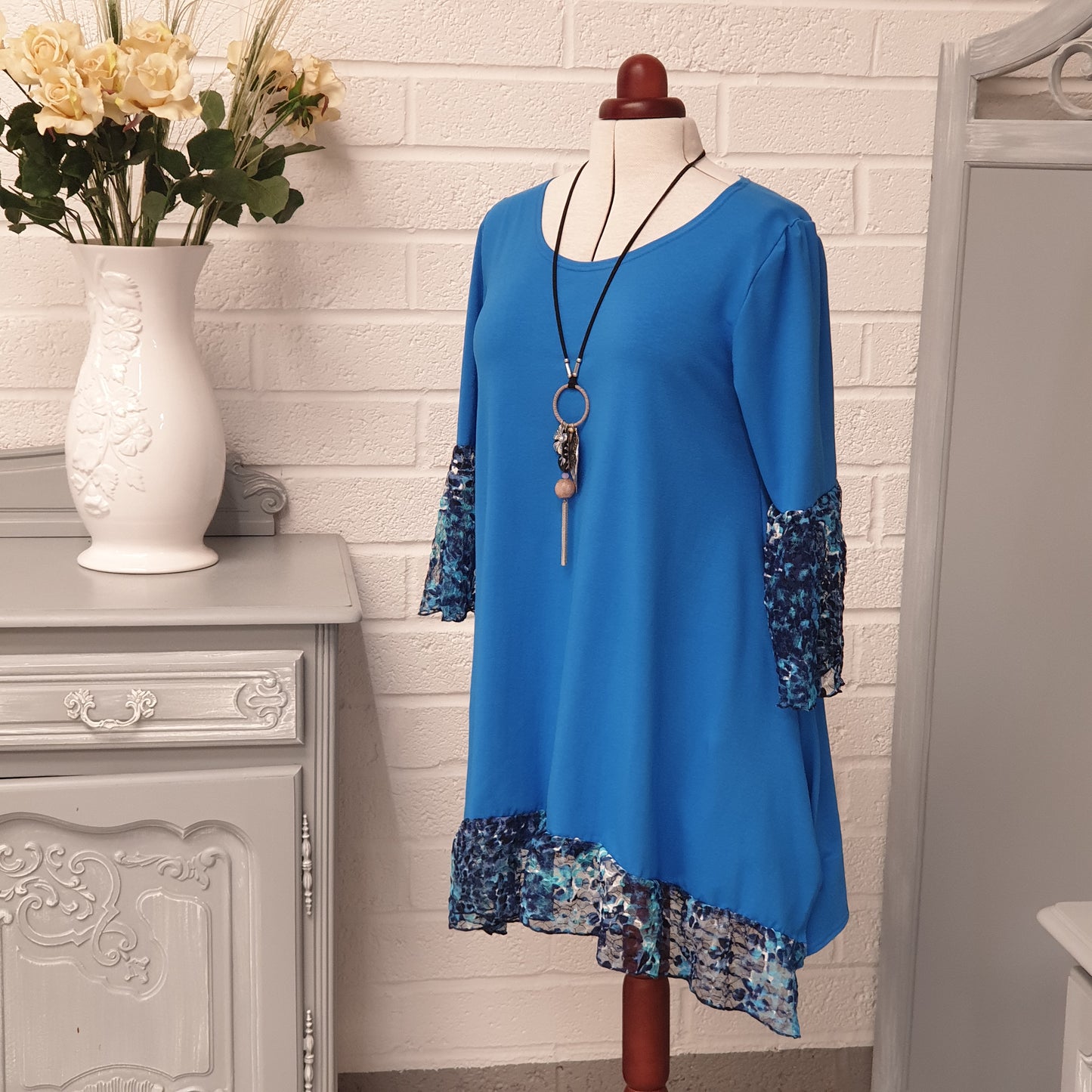 Plus Size Cotton Jersey Handkerchief Top with Lace Cuffs and Bottom [L1281_ROYALBLUE]