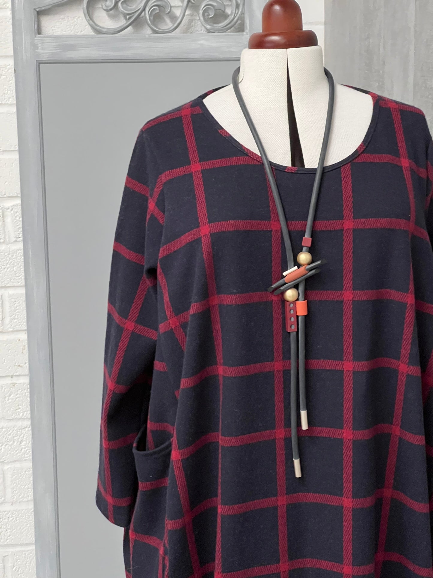 Plus Size Winter Warm Checked Swing Long Top [L1304_BURGUNDY]